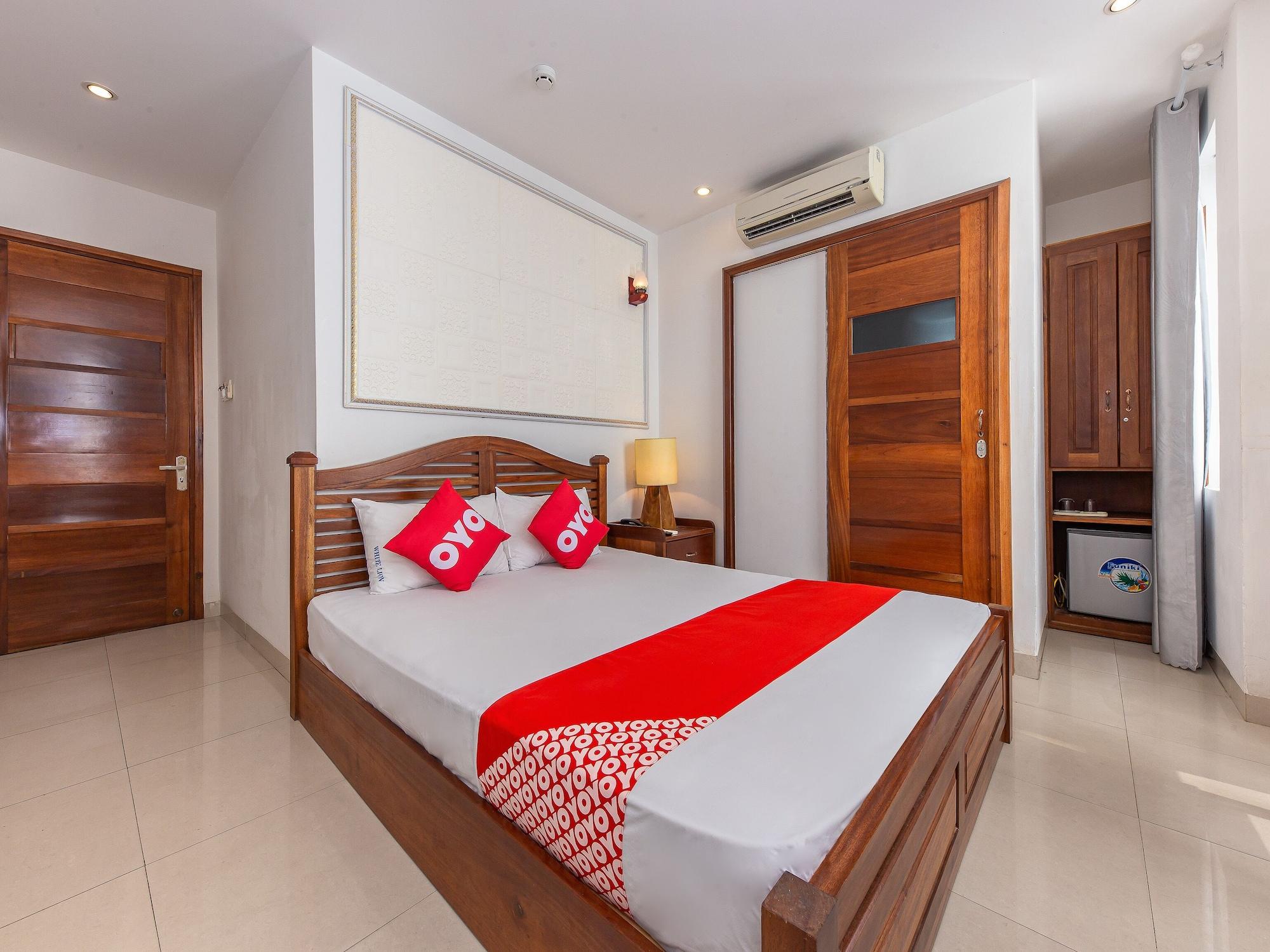 White Lion Hotel Nha Trang Exteriör bild