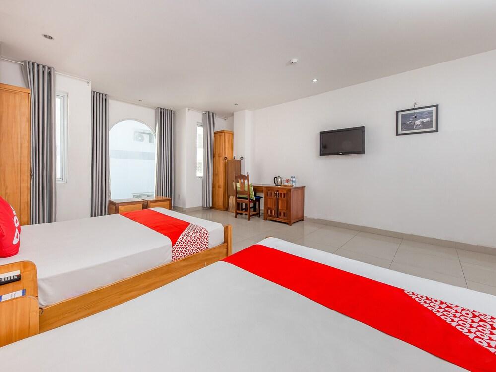 White Lion Hotel Nha Trang Exteriör bild
