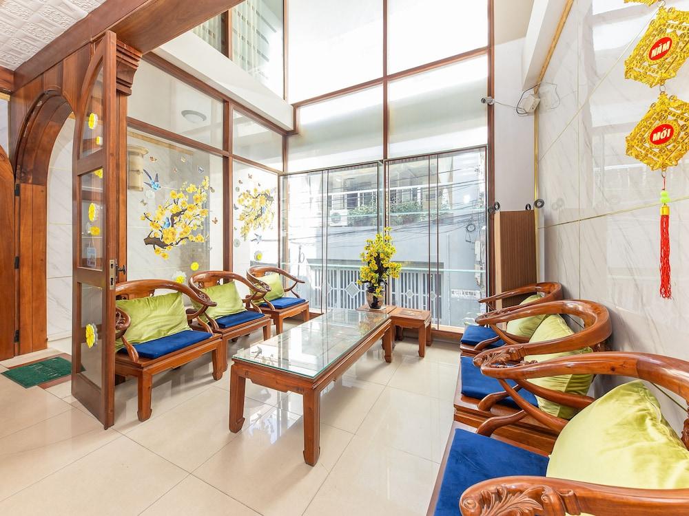 White Lion Hotel Nha Trang Exteriör bild