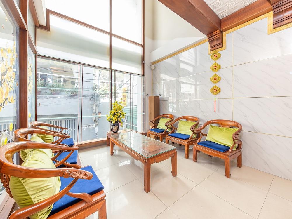 White Lion Hotel Nha Trang Exteriör bild