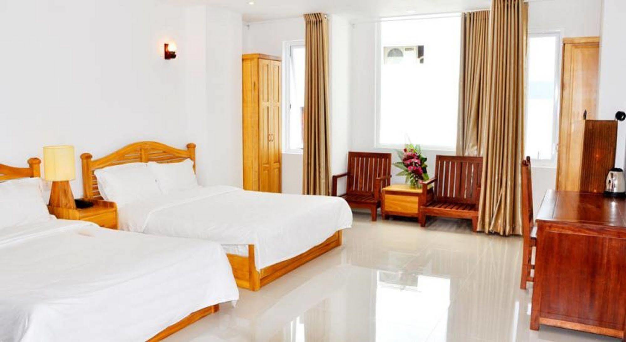 White Lion Hotel Nha Trang Exteriör bild