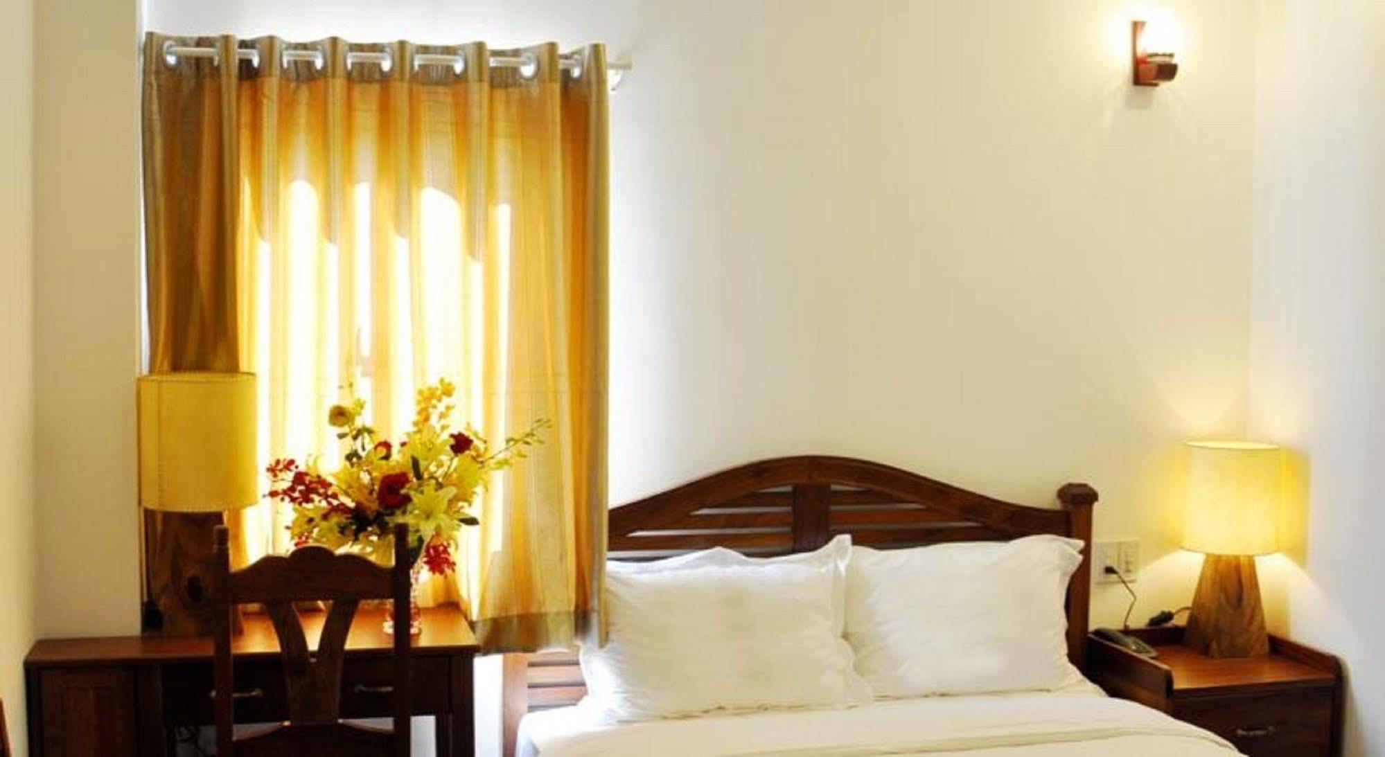 White Lion Hotel Nha Trang Exteriör bild