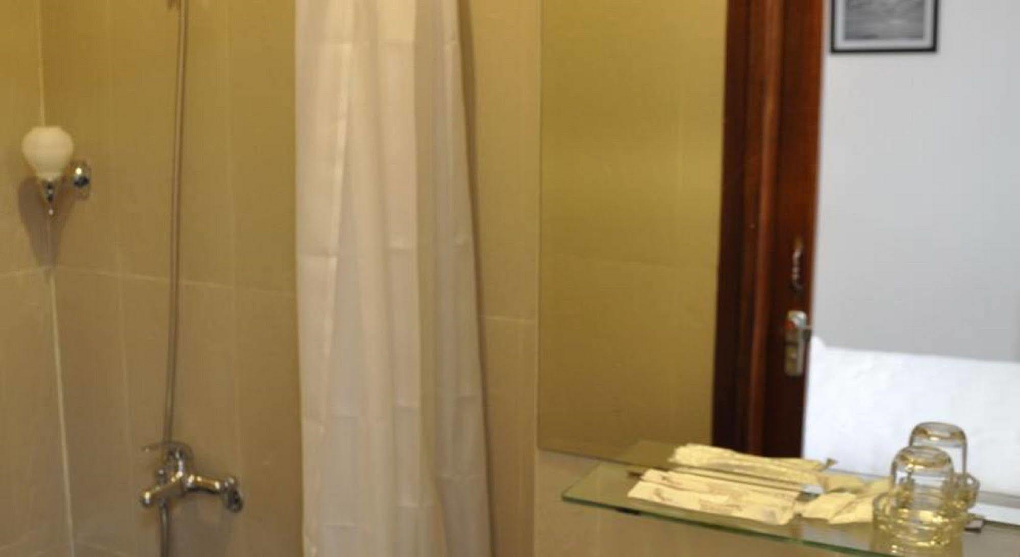 White Lion Hotel Nha Trang Exteriör bild