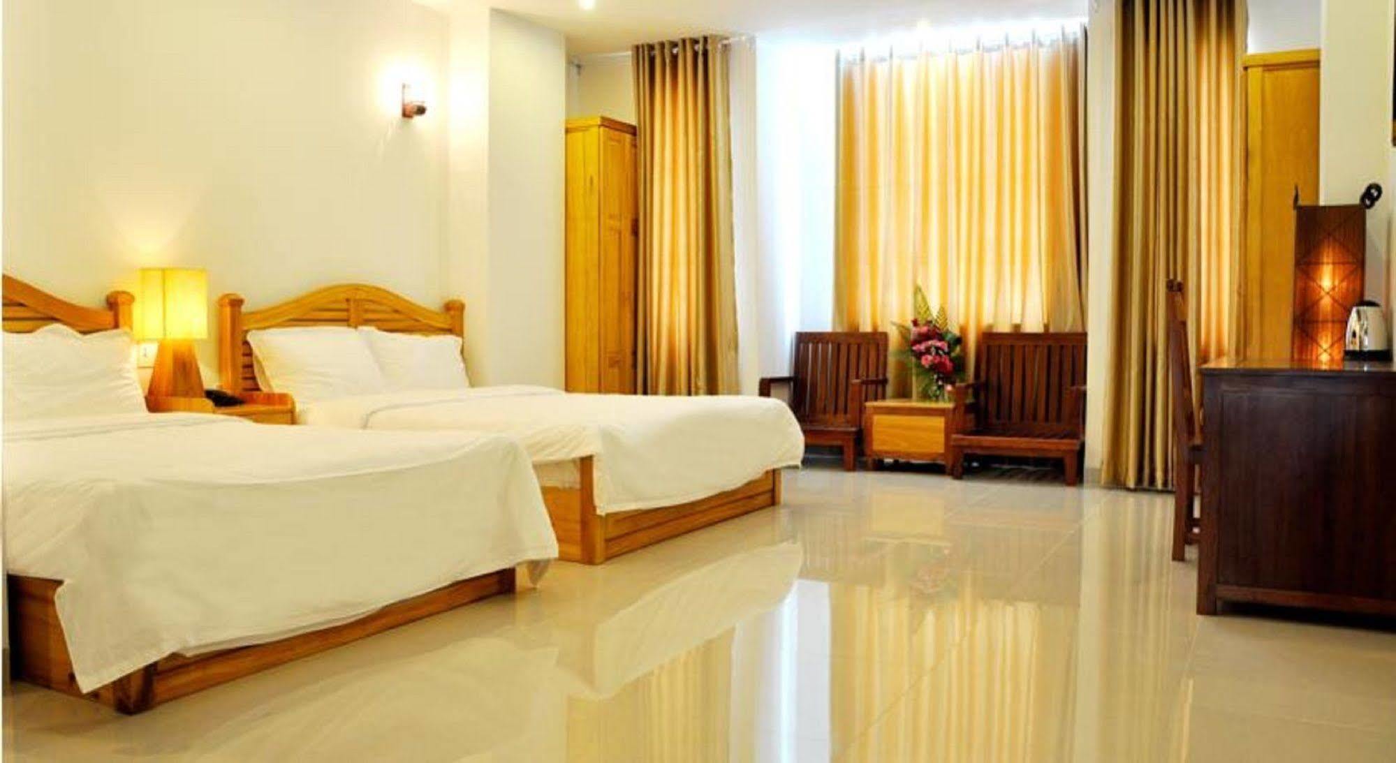 White Lion Hotel Nha Trang Exteriör bild